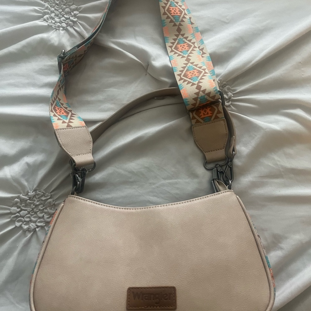 Wrangler Cream Shoulder Bag with Patterned Strap